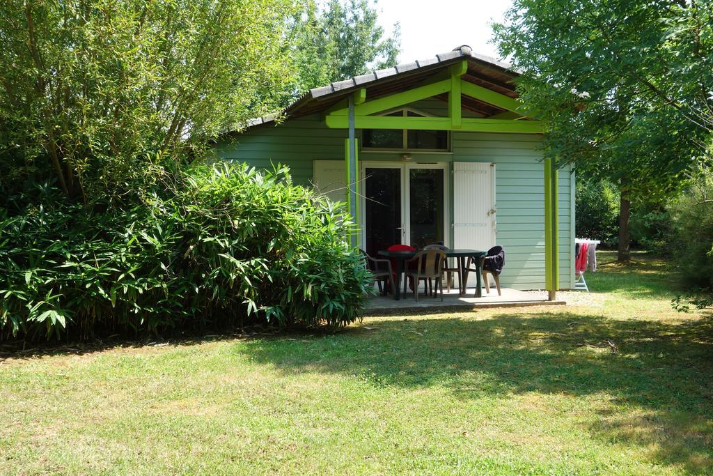 Lagrange Grand Bleu Vacances - Residence Port Lalande Castelmoron-sur-Lot Bagian luar foto