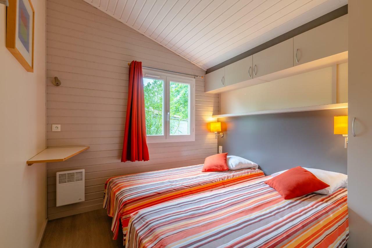 Lagrange Grand Bleu Vacances - Residence Port Lalande Castelmoron-sur-Lot Bagian luar foto